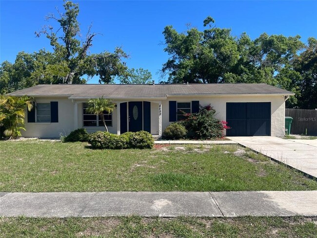 4550 Kirkland Ave in Spring Hill, FL - Building Photo - Building Photo