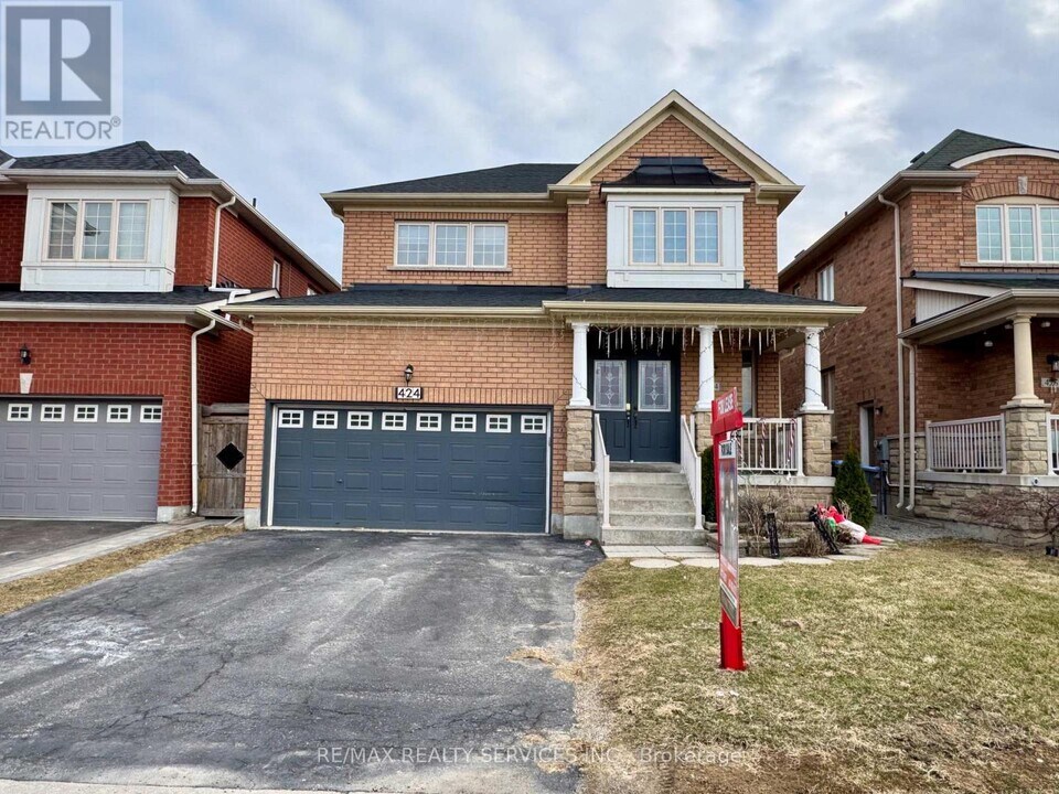 424 Sunny Meadow Blvd in Brampton, ON - Building Photo