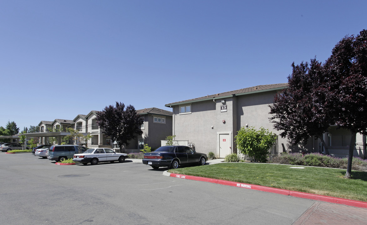 Dover Woods Senior Apartments in Fairfield, CA - Building Photo