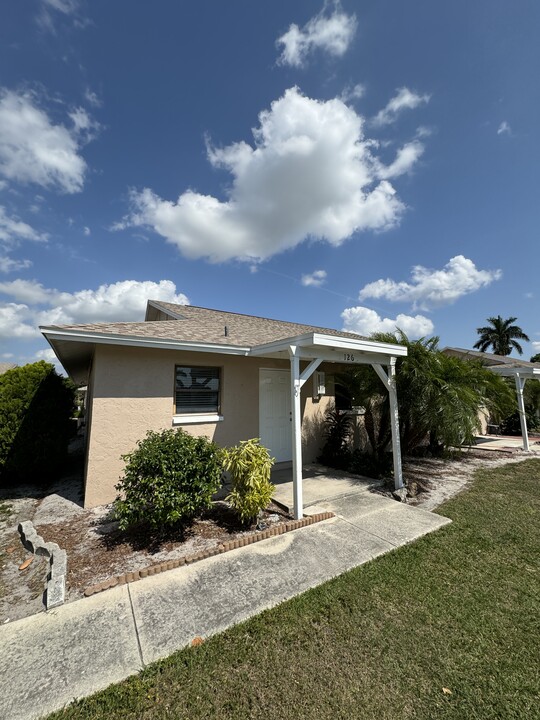 27601 Arroyal Rd in Bonita Springs, FL - Building Photo