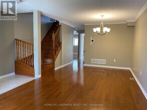 179 Flagstone Way in Newmarket, ON - Building Photo - Building Photo