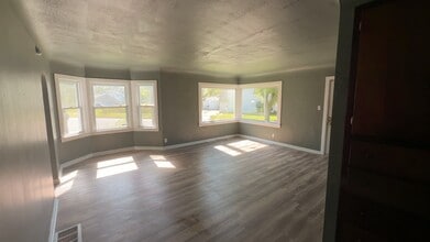 332 Bullock St in Saginaw, MI - Building Photo - Building Photo