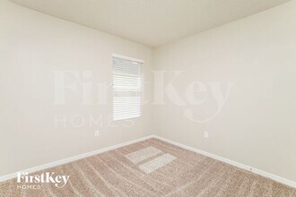 31012 Summer Sun Lp in Wesley Chapel, FL - Building Photo - Building Photo