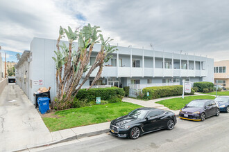 5252 Corteen Place in North Hollywood, CA - Building Photo - Primary Photo