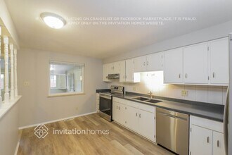 8866 W Asbury Dr in Lakewood, CO - Building Photo - Building Photo