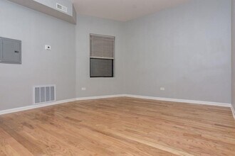 71 E 56th St in Chicago, IL - Building Photo - Building Photo