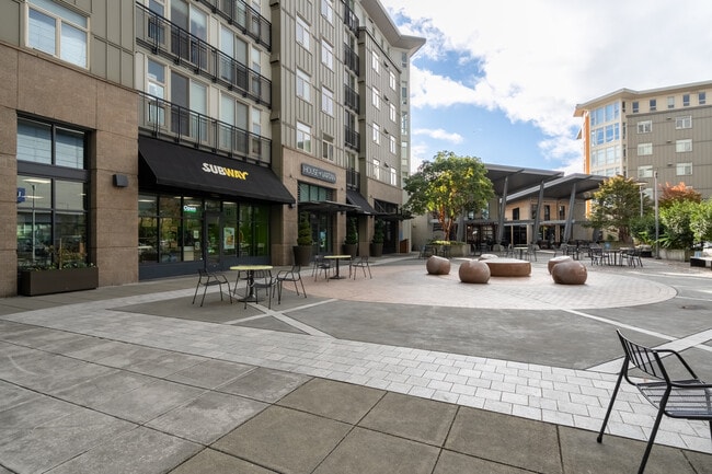 Thornton Place in Seattle, WA - Foto de edificio - Building Photo