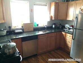 240 Parker Hill Ave in Boston, MA - Building Photo - Building Photo