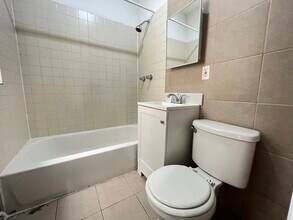 38 Bartholdi Ave, Unit 2R in Jersey City, NJ - Building Photo - Building Photo
