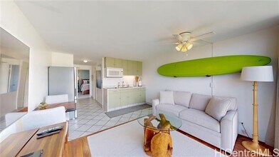 2211 Ala Wai Blvd in Honolulu, HI - Building Photo - Building Photo
