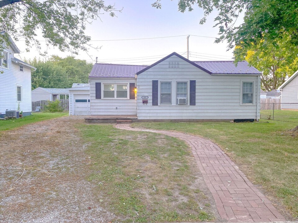 1514 W Walnut St in Kokomo, IN - Building Photo