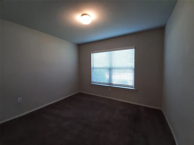 property at 221 Stalwart Hl Trl