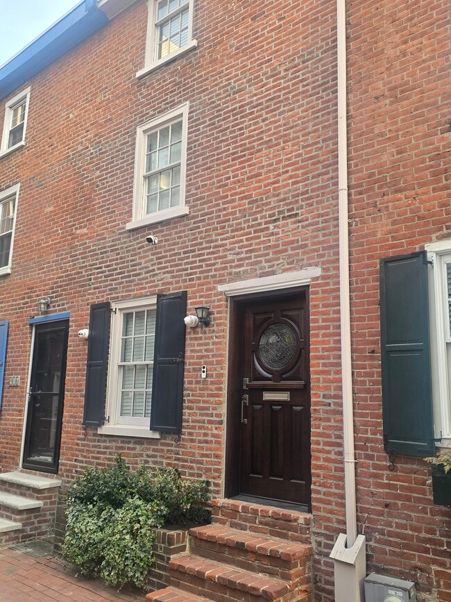 property at 918 Waverly St