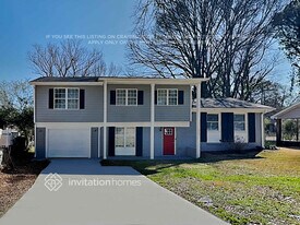 334 Dartmouth Dr SW in Atlanta, GA - Building Photo