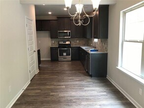 213 Creek View Pl in Canton, GA - Building Photo - Building Photo