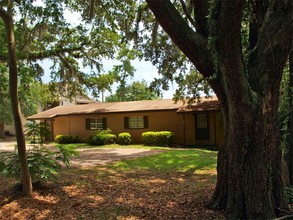 Escambia Place in Tallahassee, FL - Foto de edificio - Building Photo