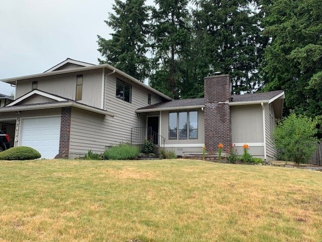 6410 NE 188th St in Kenmore, WA - Building Photo - Building Photo