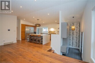 229 Westview Ct in Kitchener, ON - Building Photo - Building Photo