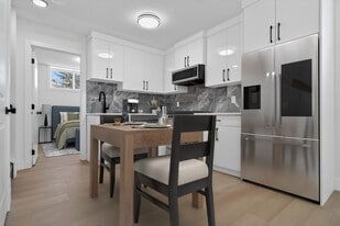 9842-BS155 155 St NW in Edmonton, AB - Building Photo