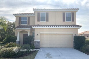 9033 32nd Ct E in Parrish, FL - Building Photo