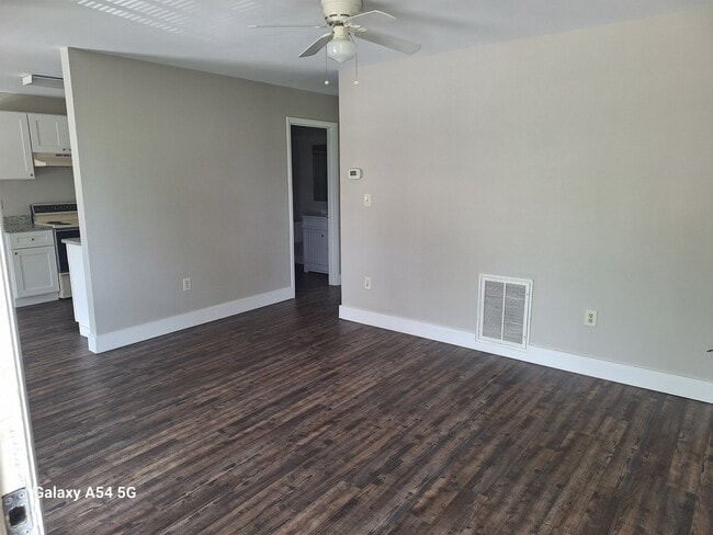 3309 Bridges St in Morehead City, NC - Building Photo - Building Photo