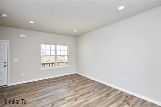 816 Oakmont Pl in Norwalk, IA - Foto de edificio - Building Photo