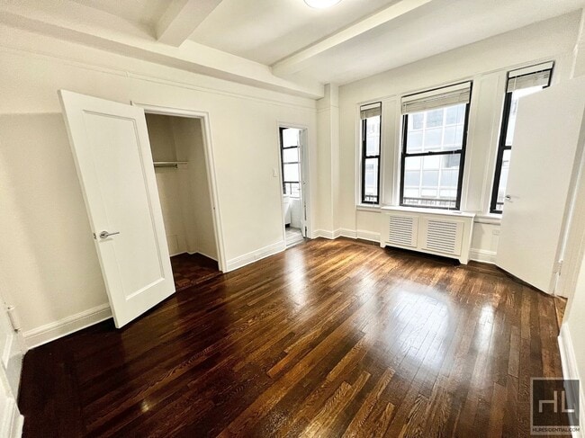 property at 140 E 46th St