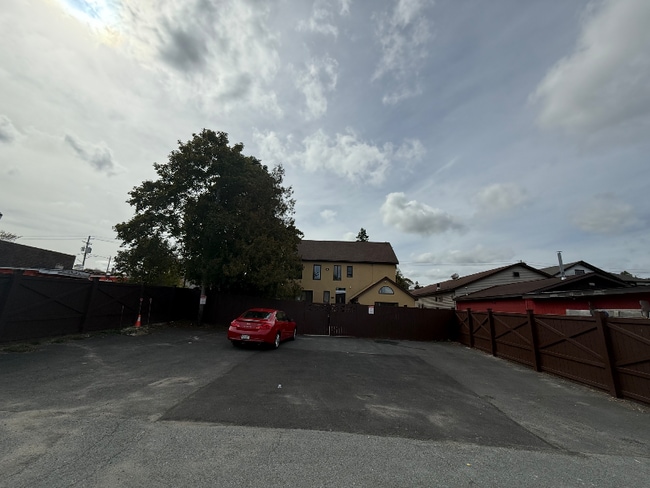 504 Broadway in Monticello, NY - Building Photo - Building Photo