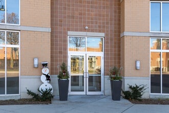 West Market Street Condominiums in Willow Springs, IL - Building Photo - Building Photo