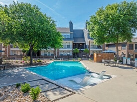 Henry Heights in Austin, TX - Building Photo