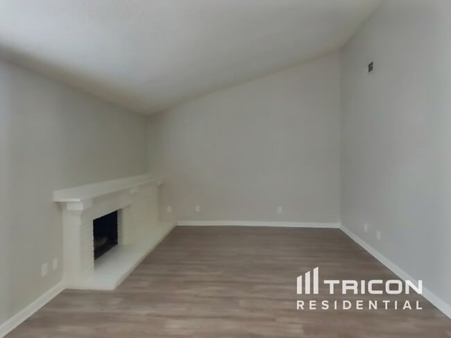 5262 Willowhaven Ave in Las Vegas, NV - Foto de edificio - Building Photo