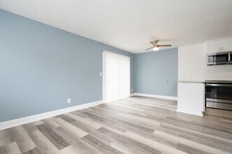 7560 Taylor Rd in Riverdale, GA - Building Photo - Building Photo