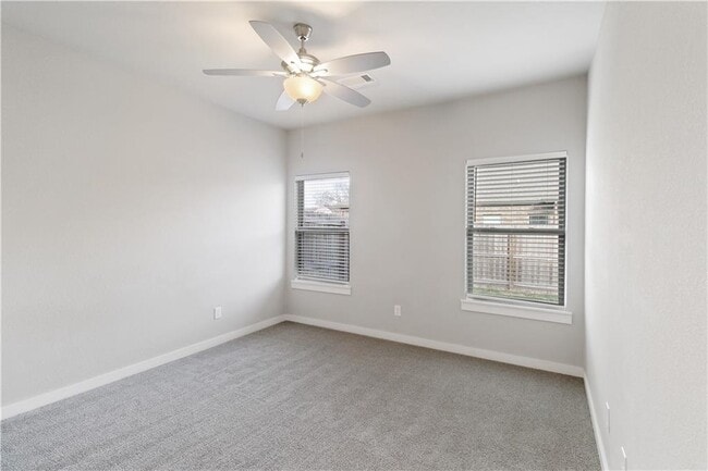 402 Barbet Dr in Centerton, AR - Building Photo - Building Photo