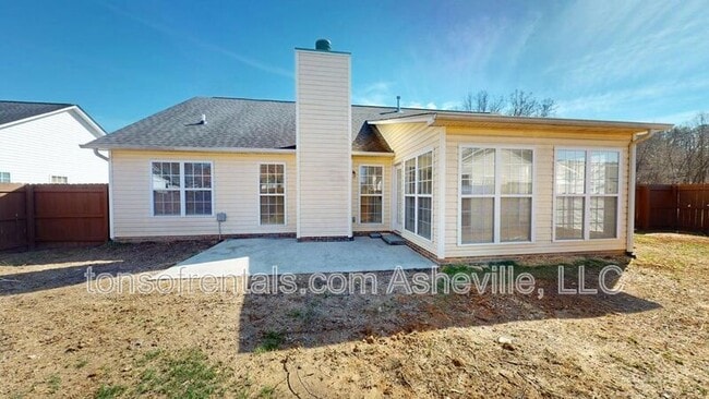 342 Meadow Pathway Dr in Fletcher, NC - Building Photo - Building Photo