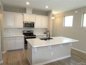 15 E Candor Dr in Edinburg, TX - Building Photo - Building Photo