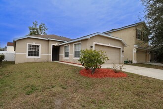 7541 Terrace River Dr in Tampa, FL - Building Photo - Building Photo