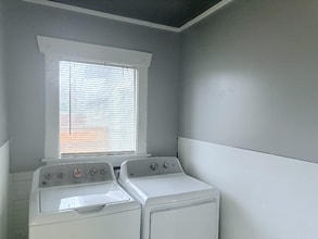 3806 S Ainsworth Ave in Tacoma, WA - Foto de edificio - Building Photo