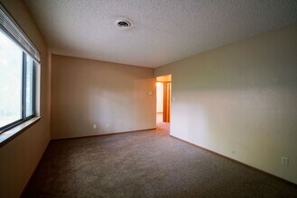 424 S 6th St in Manhattan, KS - Building Photo - Building Photo