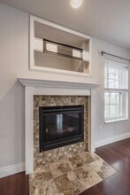 324 Stratford Ln in Lake Orion, MI - Building Photo - Building Photo