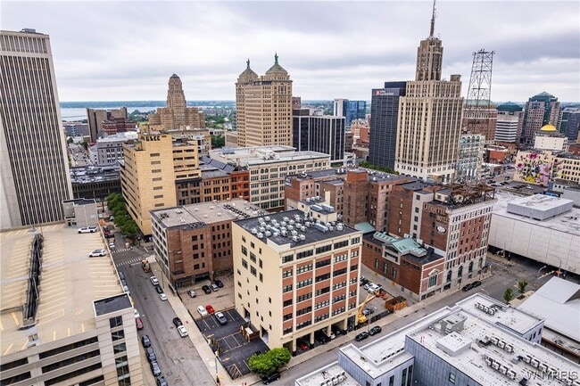 210 Ellicott St in Buffalo, NY - Building Photo - Building Photo