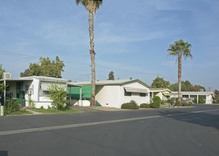 Franciscan/Town & Country in Fresno, CA - Building Photo - Building Photo