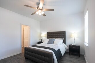 3620 Hawker Wy in Dallas, TX - Building Photo - Building Photo