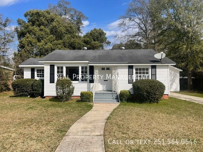 2456 McLaughlin Dr in Mobile, AL - Building Photo - Building Photo