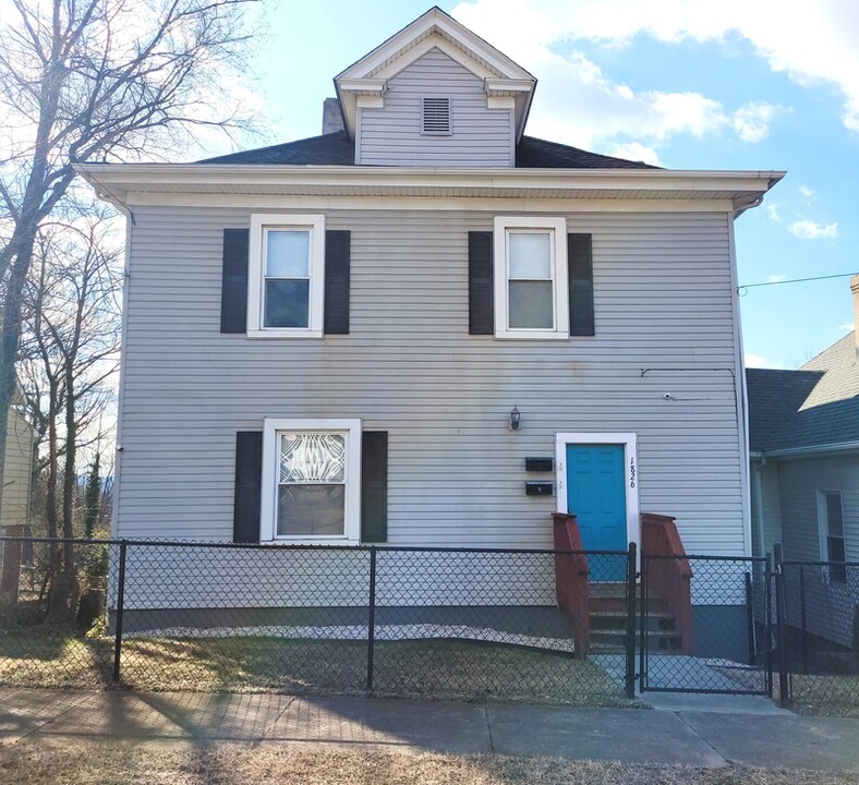 1826 Rorer Ave SW in Roanoke, VA - Building Photo