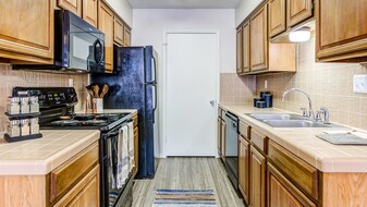 ReNew Holiday Hill® in Midland, TX - Building Photo