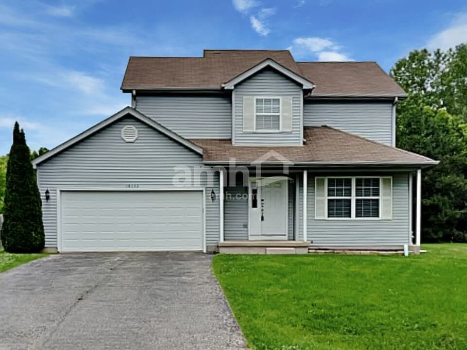 38333 Monarch Ct in Beach Park, IL - Building Photo