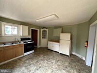 716 W Front St photo'