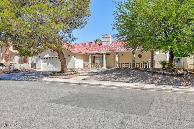 6442 W Mesa Vista Ave in Las Vegas, NV - Building Photo - Building Photo