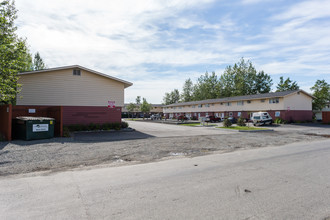 450-460 Dailey Ave in Anchorage, AK - Building Photo - Building Photo