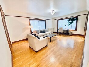Parkway Apartments in Seattle, WA - Foto de edificio - Interior Photo